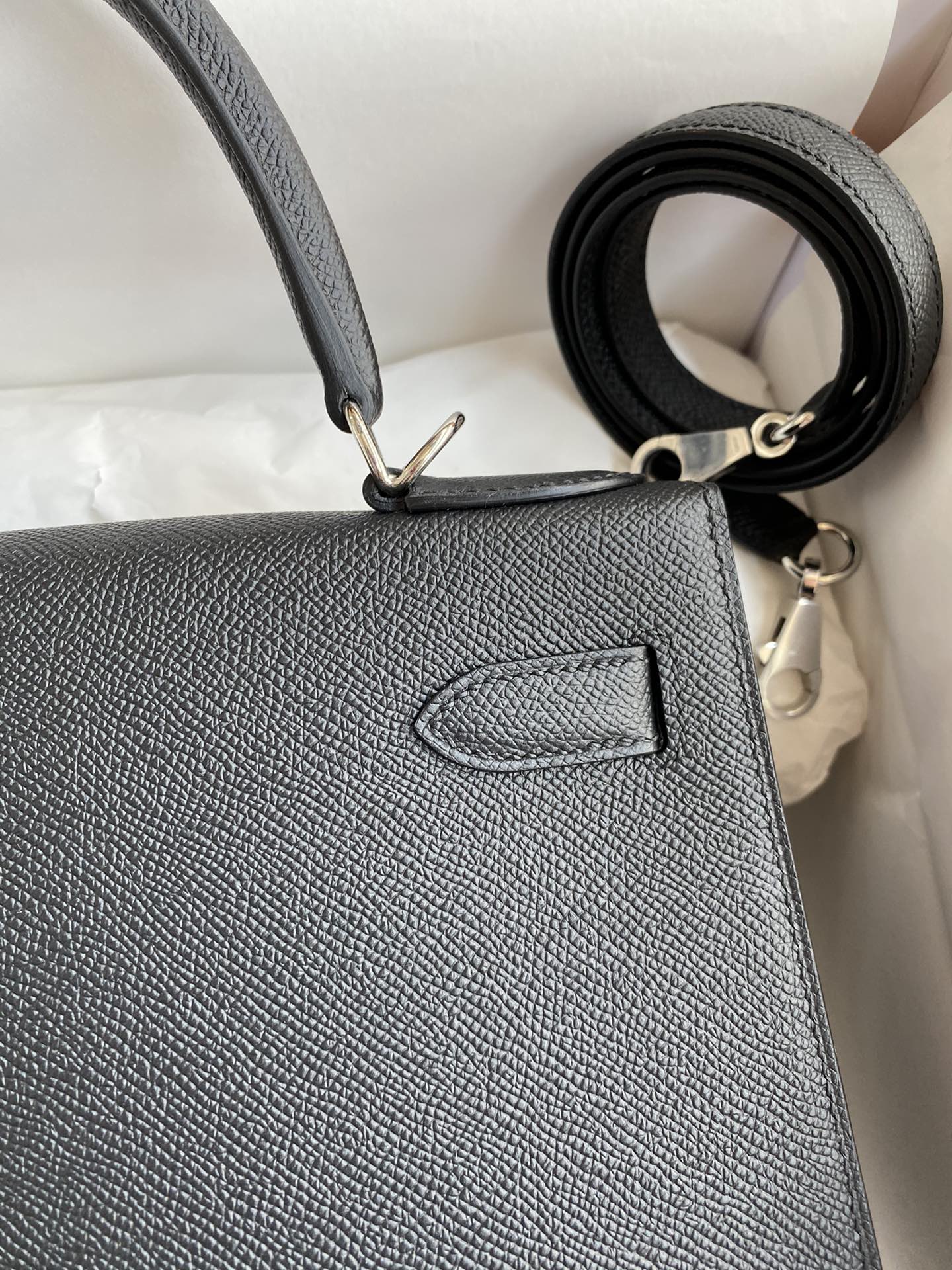 Hermes Kelly 28cm Handbag Shoulder Bag in Black Epsom Leather